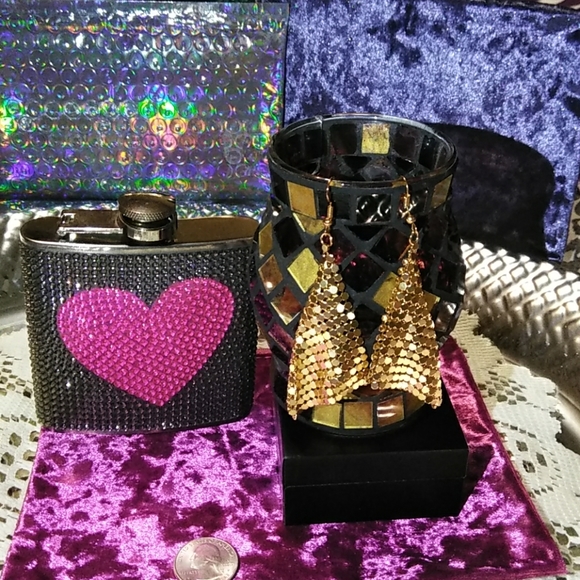 ☀️NEW CHIC GOLD CHAINMAIL DIAMOND SHAPED EARRINGS - Picture 2 of 4